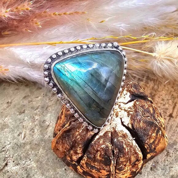 Nature Labradorite Triangular Shape 925 Ring ( Size 8) - Picture 2 of 9